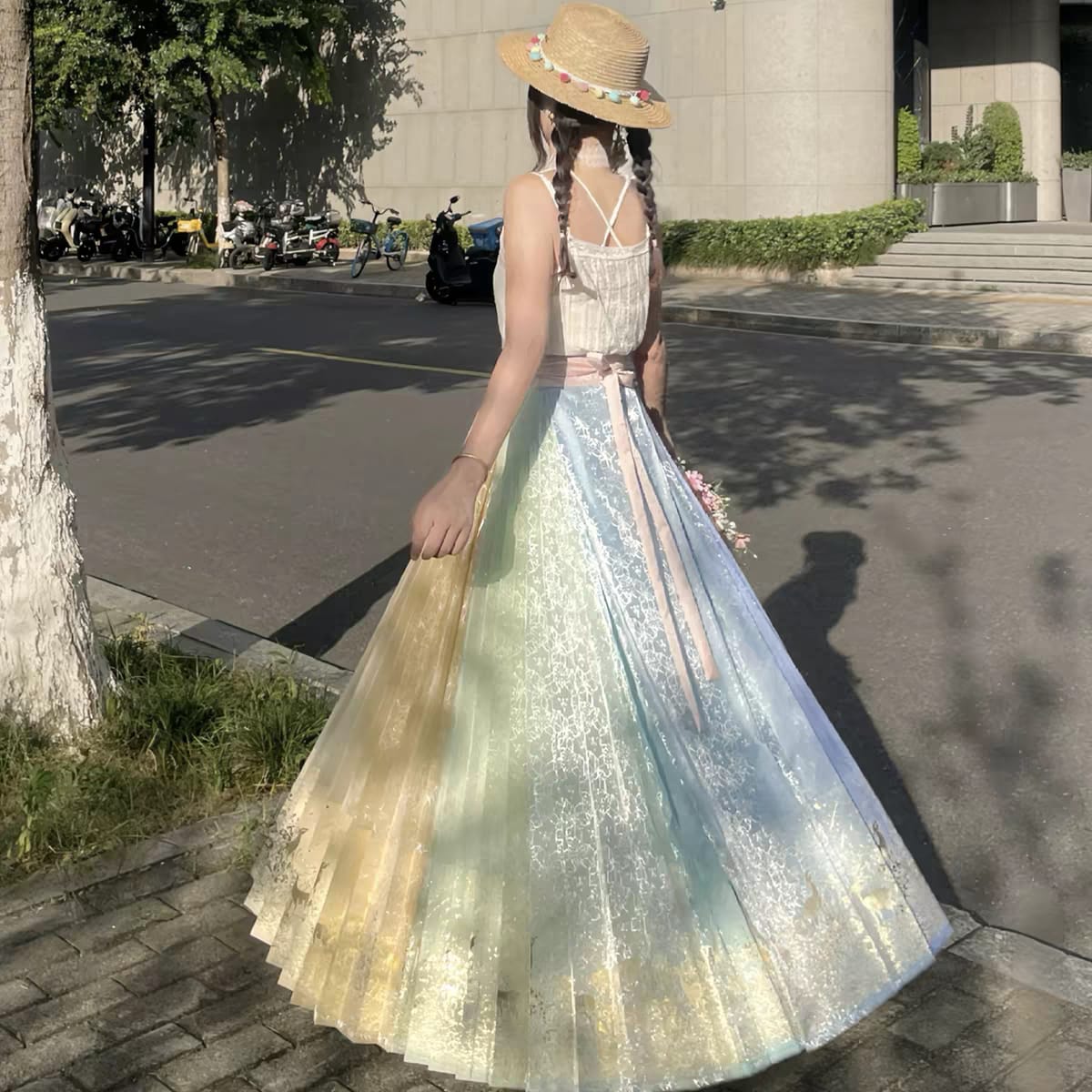 Rainbow Mamian Skirt – Woven with Gold Thread in Twelve Colors (Single Skirt)
