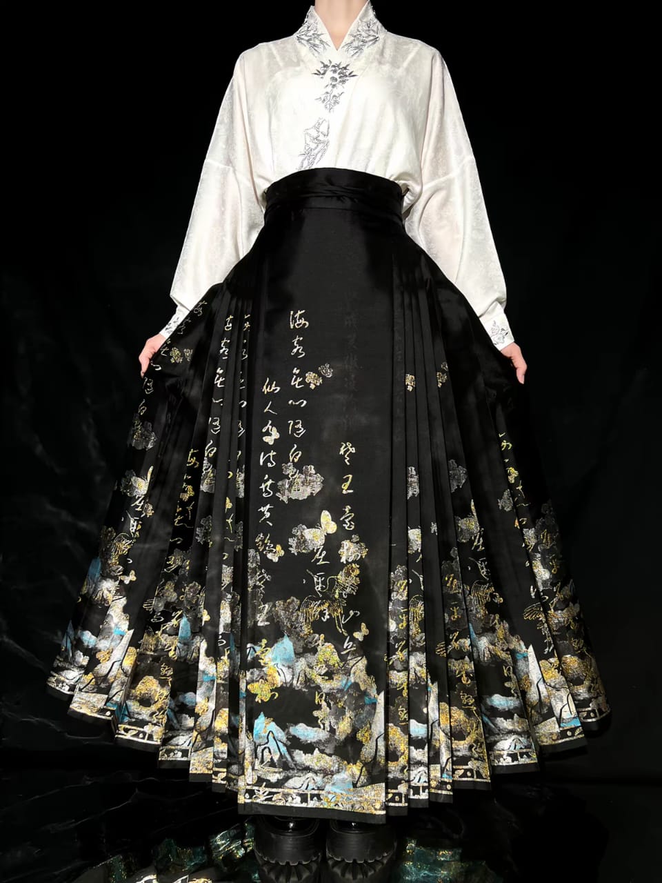 Gold‑Woven Mamian Skirt – Brocade Hanfu Skirt(single skirt)