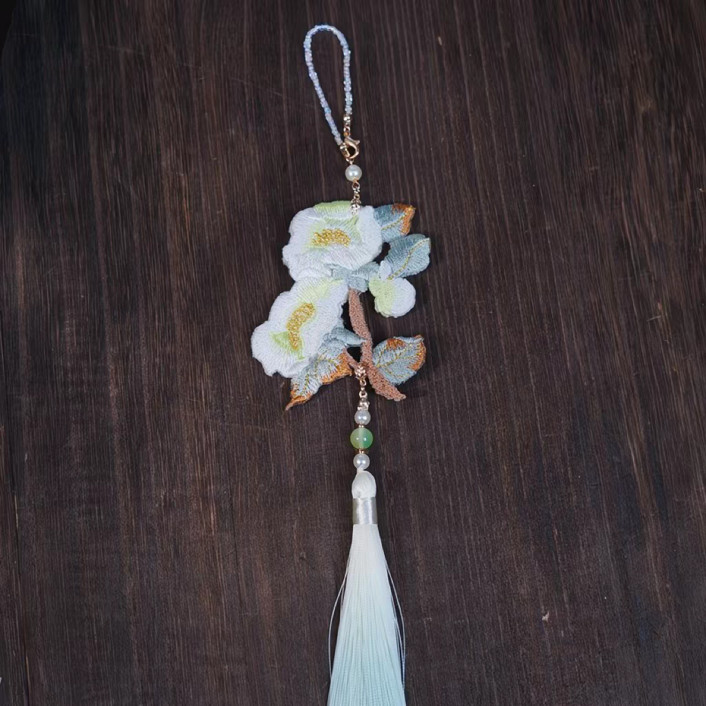 Walk with Grace | The Camellia Tassel Jinbu – A Hanfu Waist Ornament