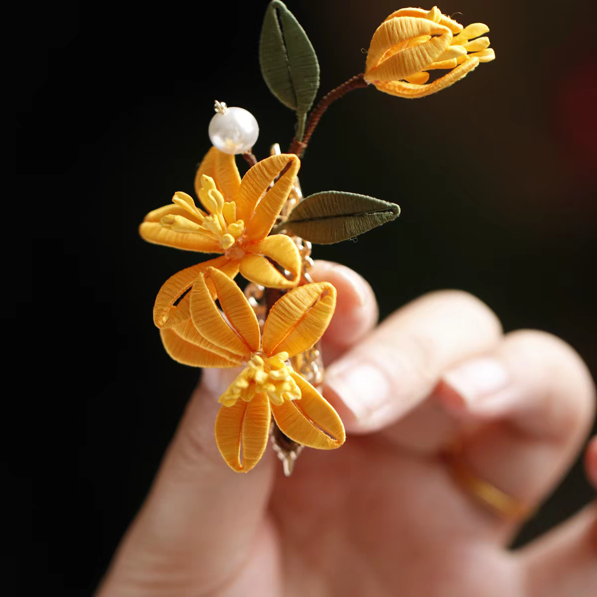 Chinese Twined Flower Hair Clip (Chanhua) – Intangible Cultural Heritage Silk Hairpin, Handmade Hair Accessory