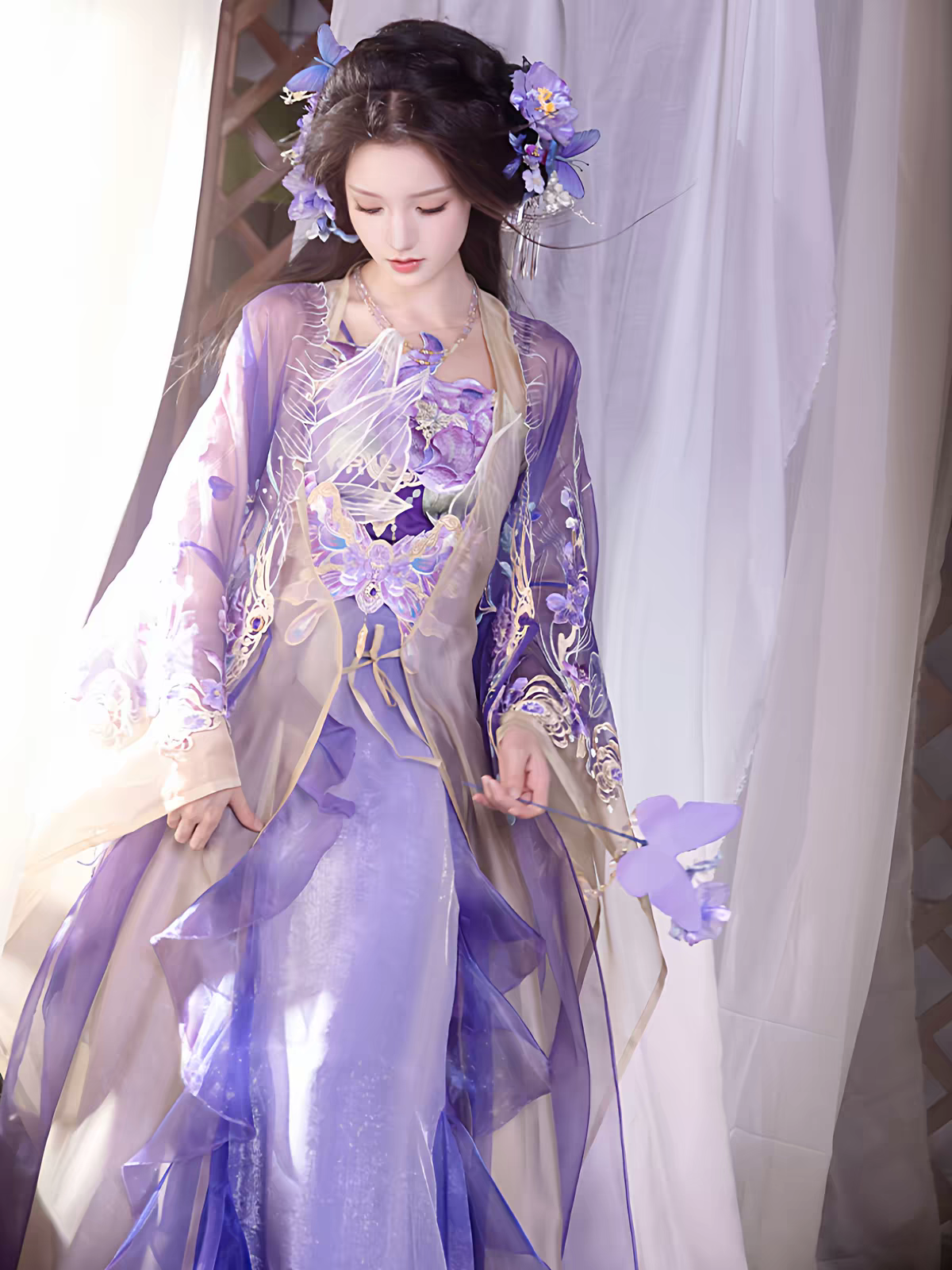 Song-Style Hanfu Women's Set – Heavy Embroidered Large-Sleeve Robe, Camisole & High-Waist Pleated Skirt