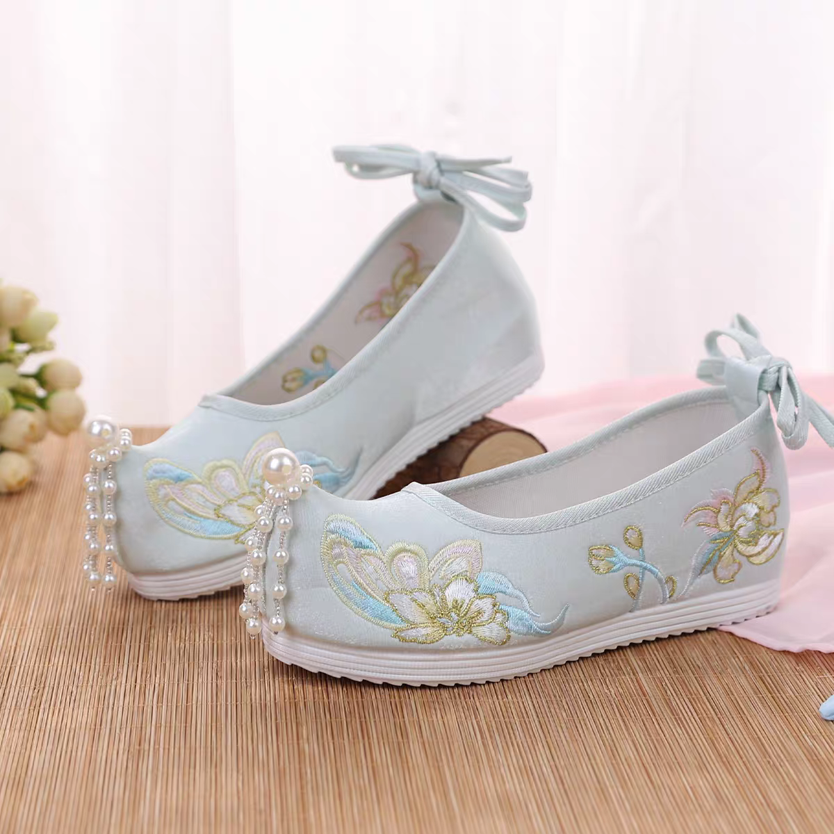 Kasut bersulam 34-41