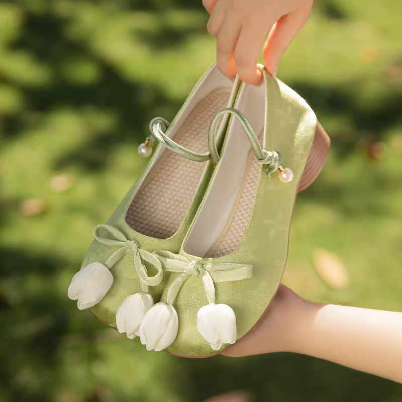 Kasut bersulam 35-40