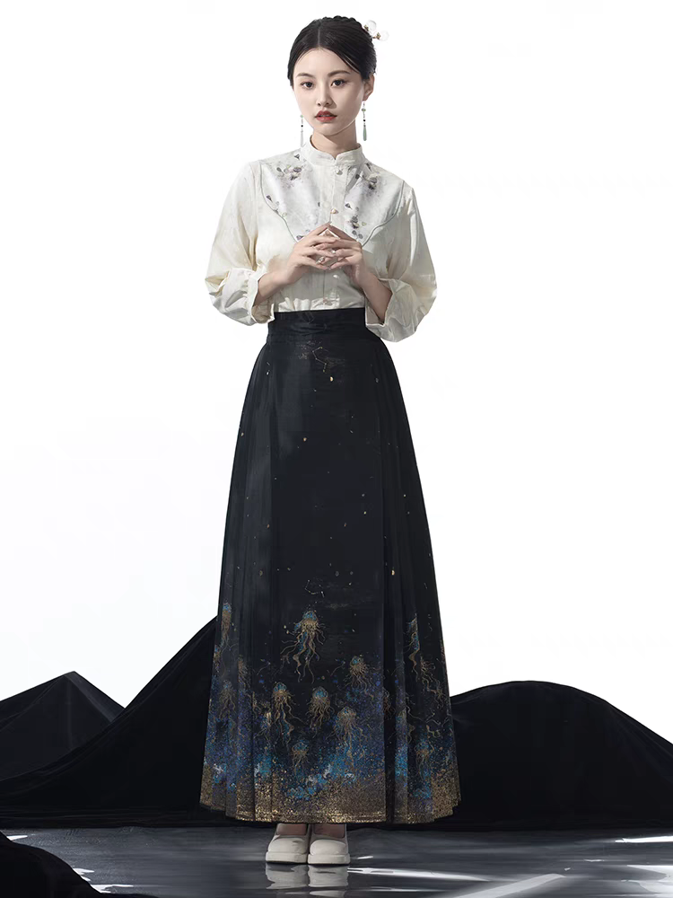 Skirt berwajah kuda SL