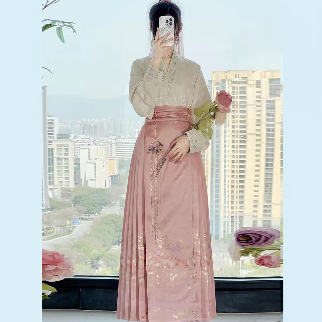 Why Is the Mamian Skirt the Most Popular Style of Hanfu?