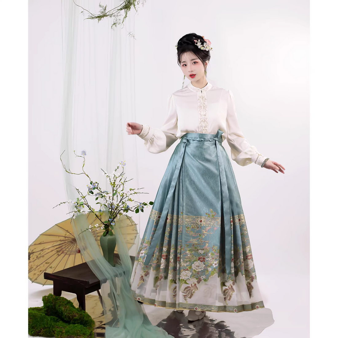 A Beautiful Wedding Guest Outfit Idea: Why Choose a Chinese Mamian Skirt (Ma Mian Qun)?
