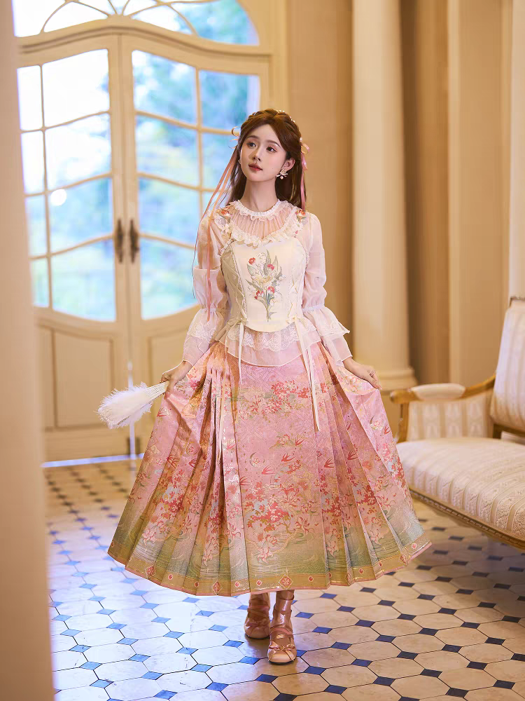 Why rent when you can own your own Mamian skirt? 🌸Shop Daily Hanfu & Mamian Skirts Online in Malaysia