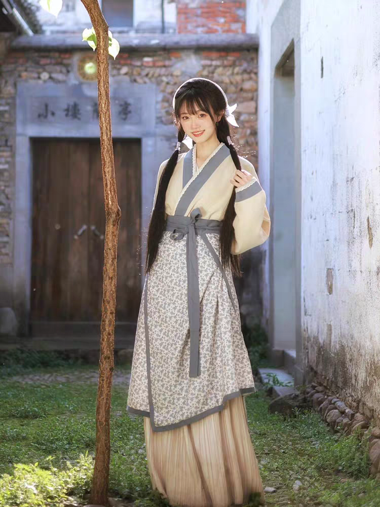 Why Yukl Shop Is Different  A Beginner-Friendly Global Hanfu Store