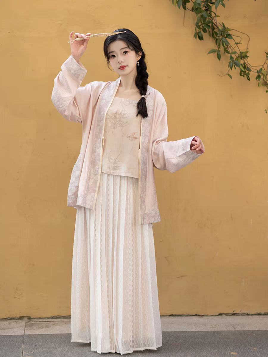 ¿Dónde puedes comprar hanfu ligero para el verano? 🌿