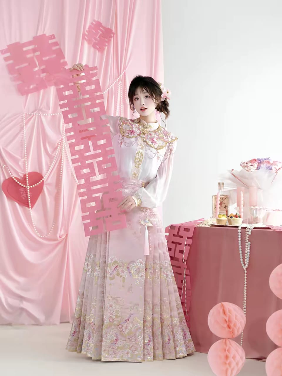 Wedding Hanfu Set with Mamian Skirt – Complete Bridal Ensemble