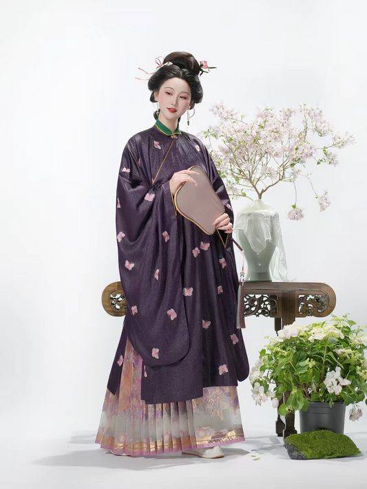 Traditional Ming-Style Hanfu Outfit with a Stand Collar Long Robe and Mamian Skirt （Pre order 45days）