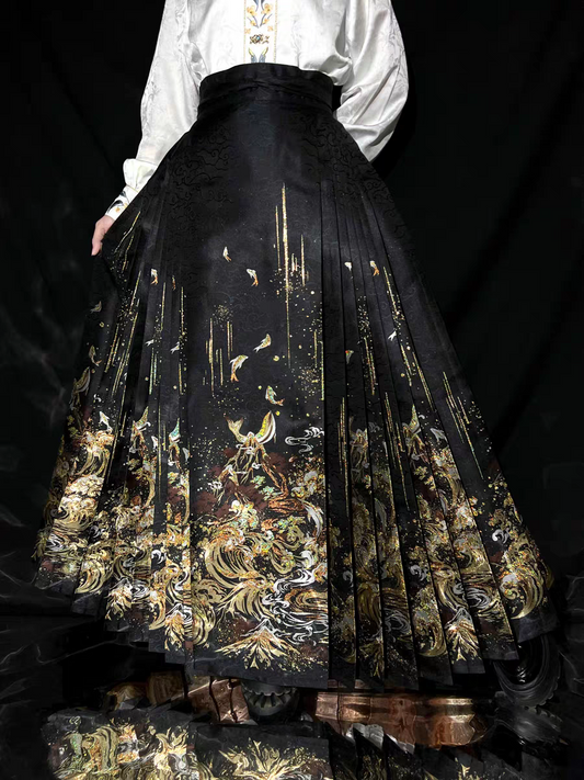 Heavy Embroidery Traditional Hanfu Mamian Skirt – Gold‑Woven Brocade (Single Skirt)