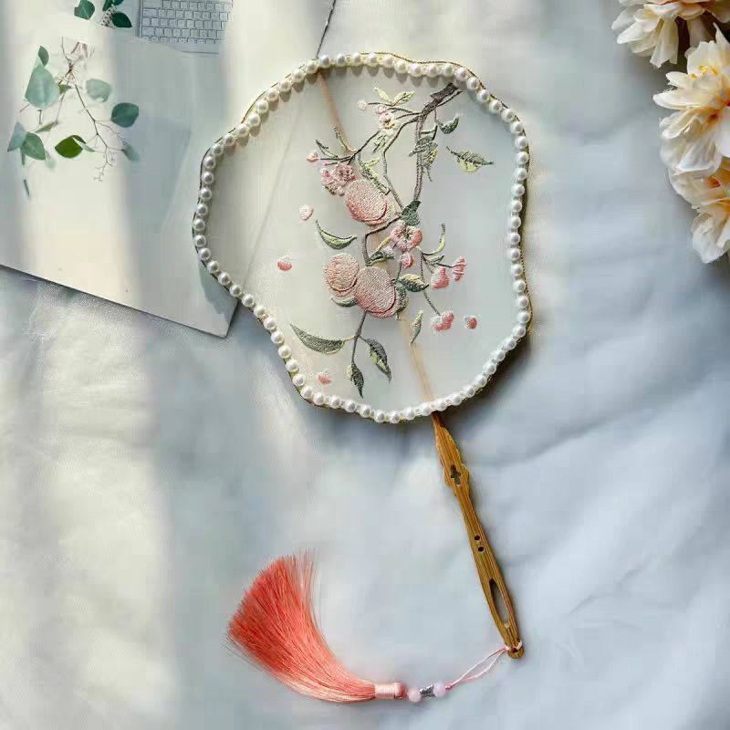 Round fan