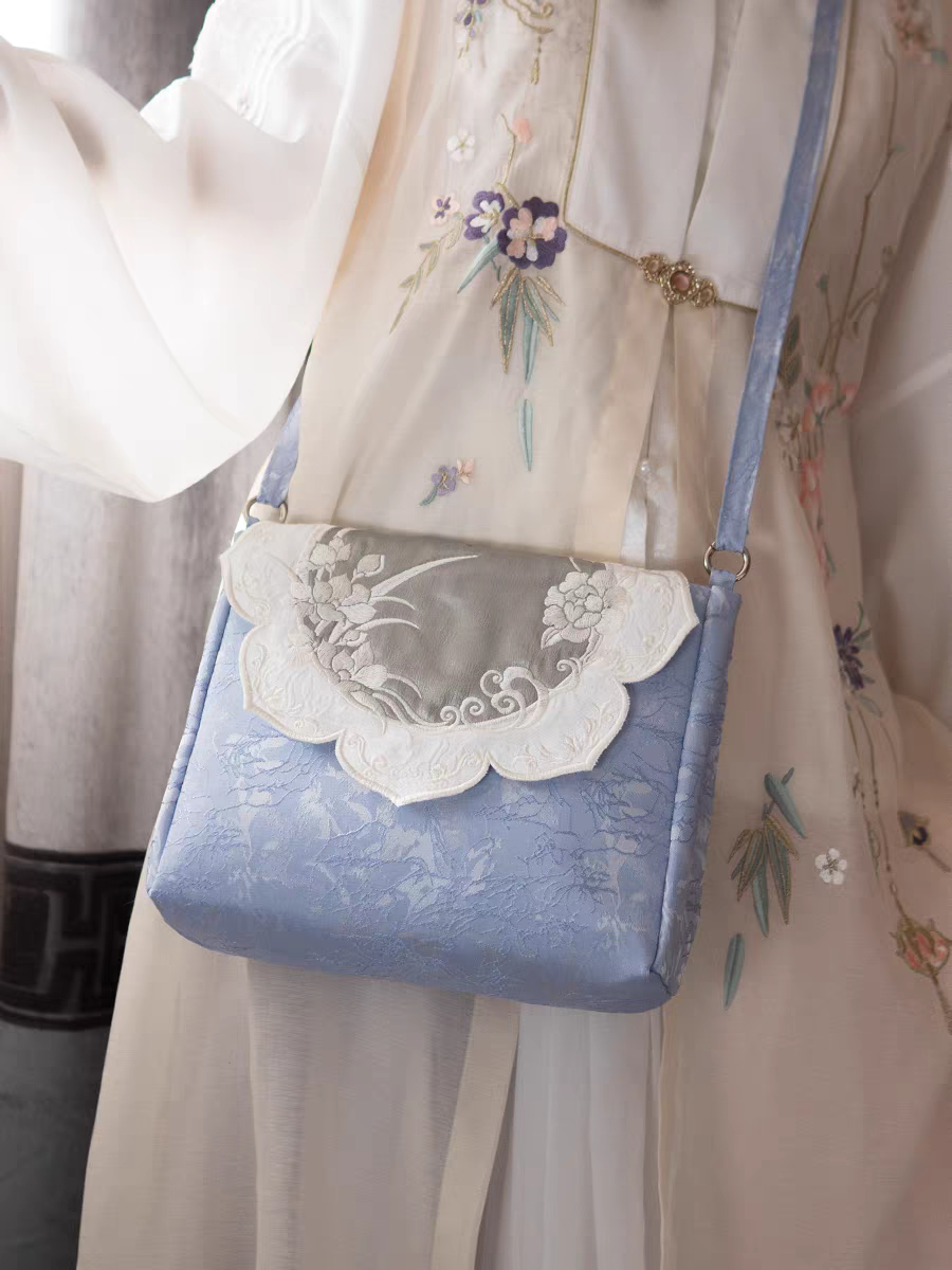 Antique style handbag古风手提包