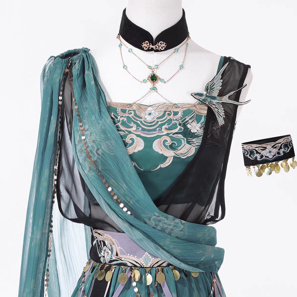 Hanfu-inspired Dunhuang Princess Costume Set — Exotic Western Regions Style with Outer Wrap, Tank Top & Lantern Pants