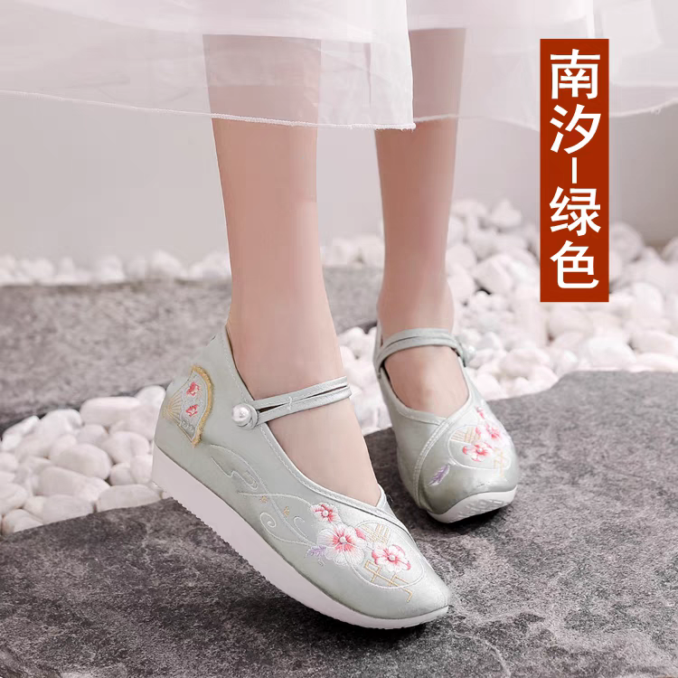 绣花鞋