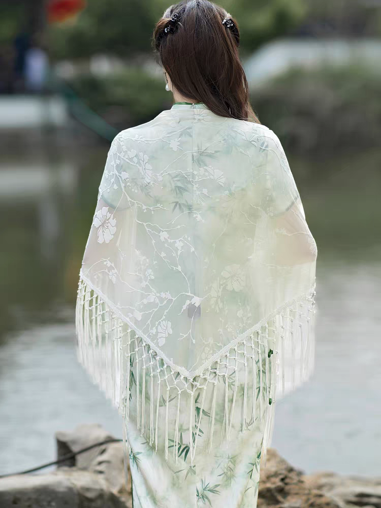 Summer Shawl Wrap — Breezy Cover-Up for Cheongsam