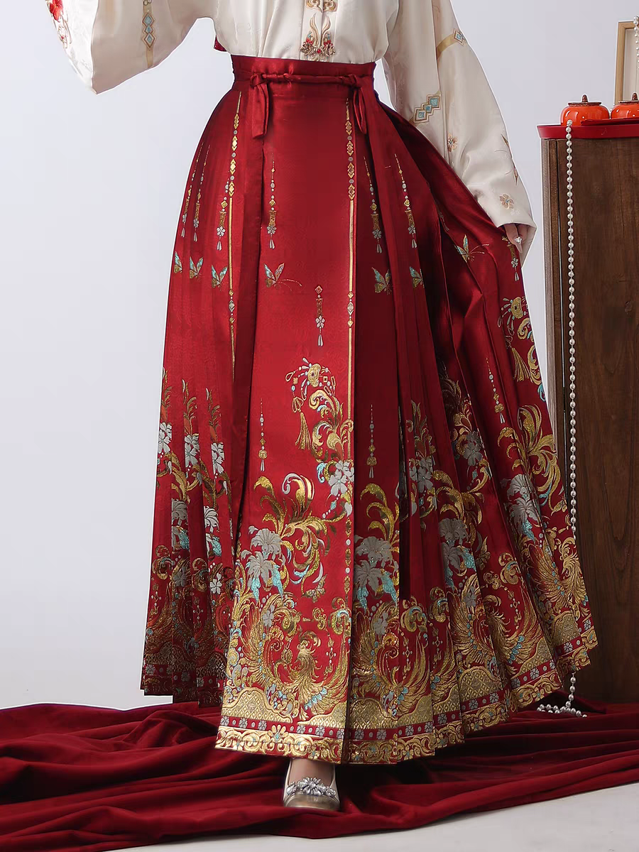Traditional Chinese Hanfu Wedding Attire with a Stand Collar, Yunjian (Cloud Collar), and Mamian Skirt