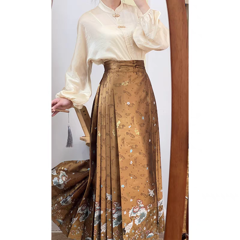 Skirt berwajah kuda dengan SL