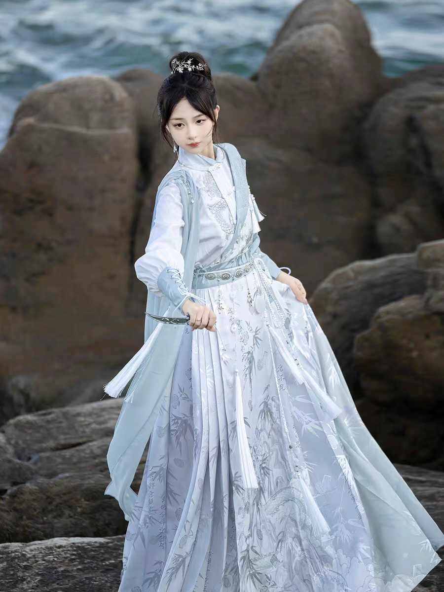 Women's Hanfu-Inspired New Chinese Style Top and Mamian Skirt Set – Traditional Chinese Outfit
