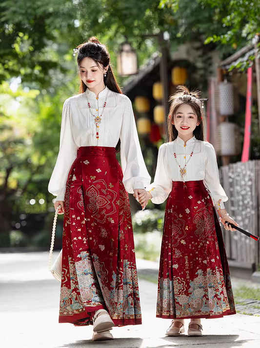 Mother-daughter outfits with matching traditional Chinese style horse-face skirts