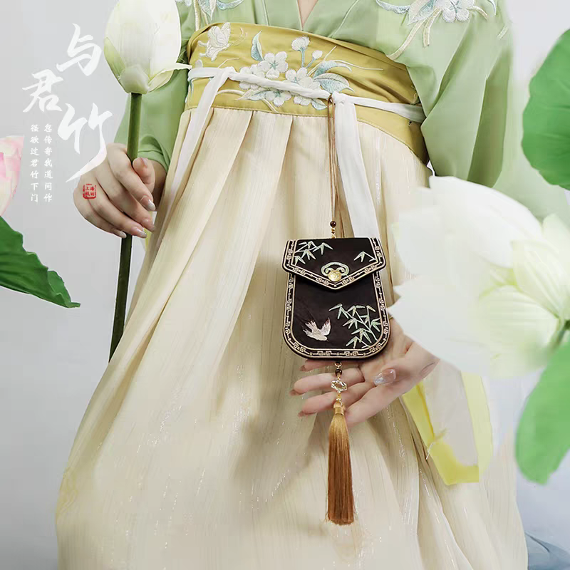Embroidered Sachet随身刺绣香囊