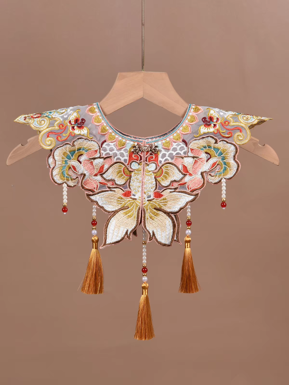 云肩Yunjian Chinese Cloud Collar – Traditional Embroidered Cape for Hanfu & Qipao