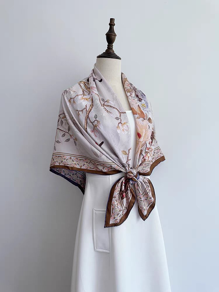 Guofeng Silk Scarf – Traditional Chinese Print Scarf for Hanfu, Qipao & Daily Wear