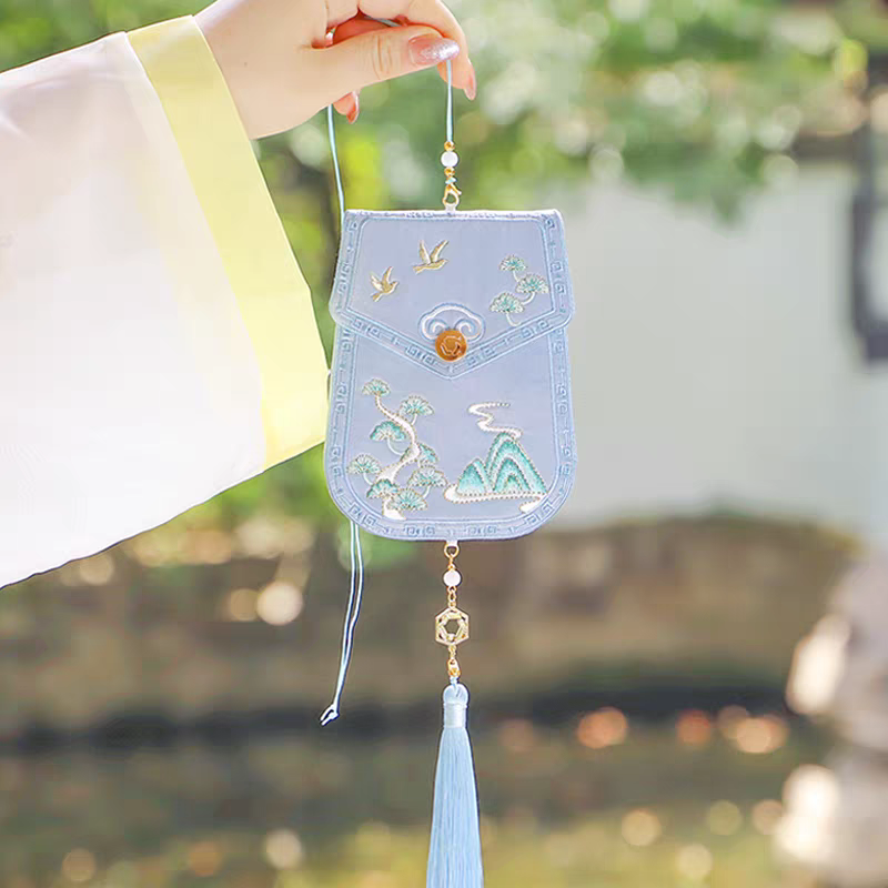 Embroidered Sachet随身刺绣香囊