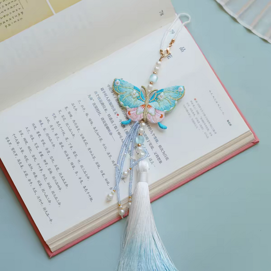 Embroidered Tassel Pendant – Traditional Hanfu Jinbu Waist Ornament, Perfect for Mamianqun & Qipao