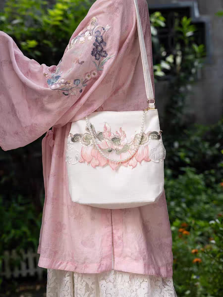 Beg gaya tradisional Cina