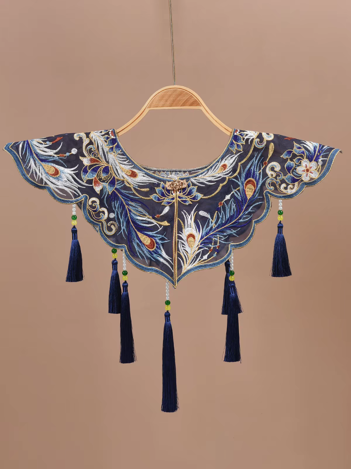 云肩Yunjian Chinese Cloud Collar – Traditional Embroidered Cape for Hanfu & Qipao