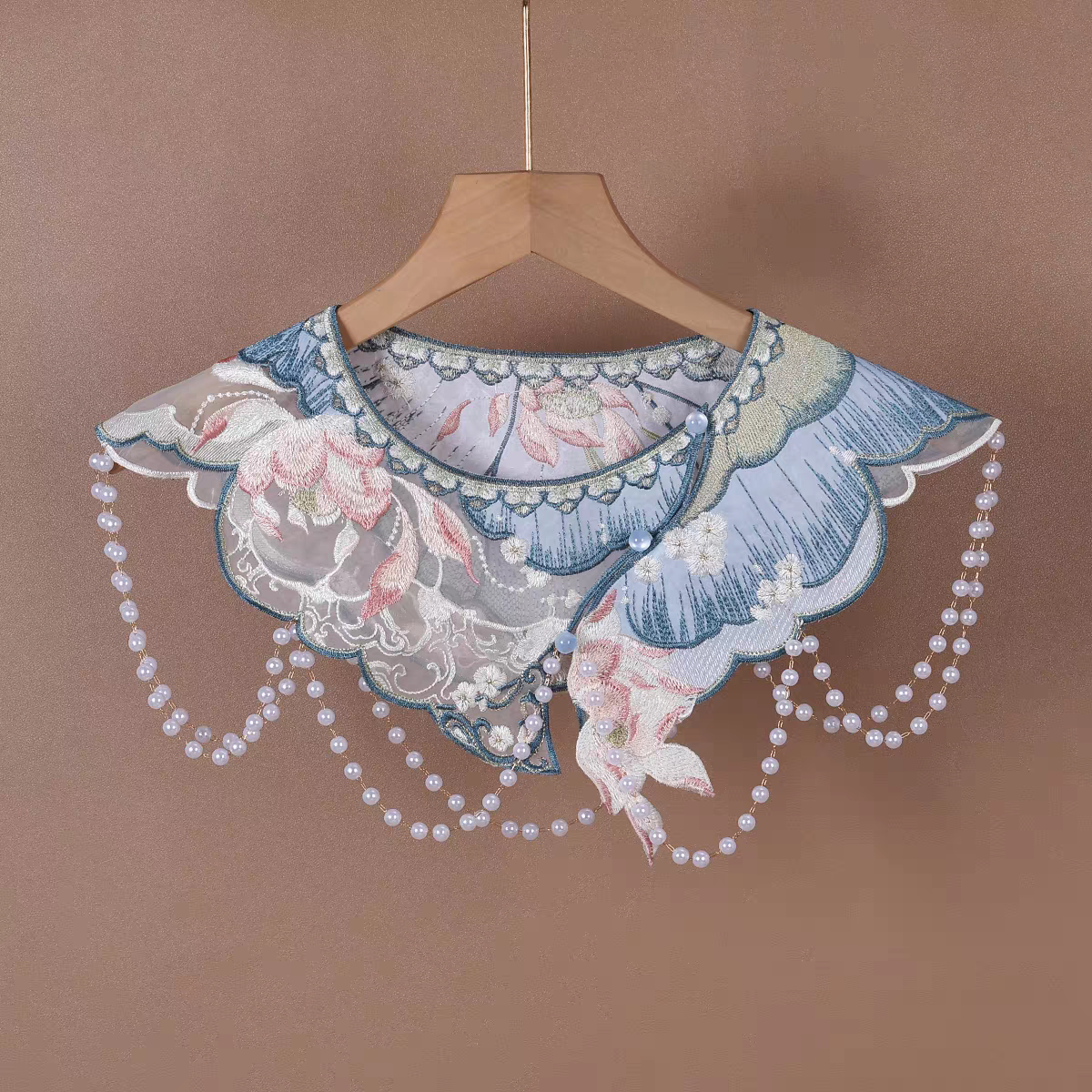 云肩Yunjian Chinese Cloud Collar – Traditional Embroidered Cape for Hanfu & Qipao