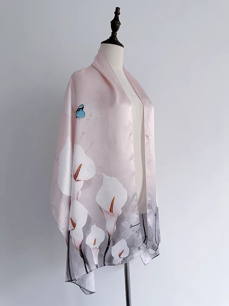 Guofeng Silk Scarf – Traditional Chinese Print Scarf for Hanfu, Qipao & Daily Wear