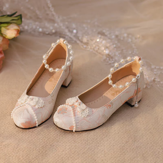 Kasut tumit tinggi gaya Cina baharu