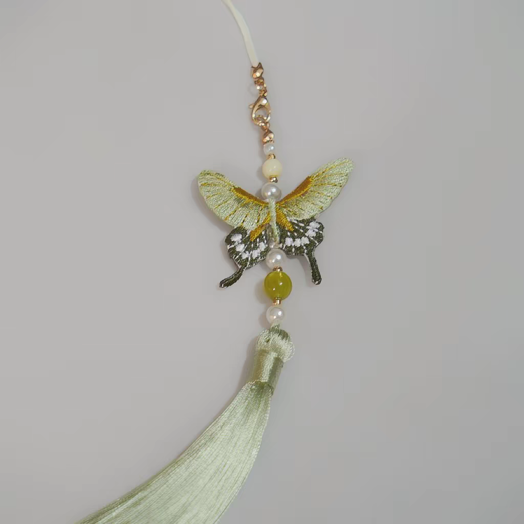 Embroidered Tassel Pendant – Traditional Hanfu Jinbu Waist Ornament, Perfect for Mamianqun & Qipao