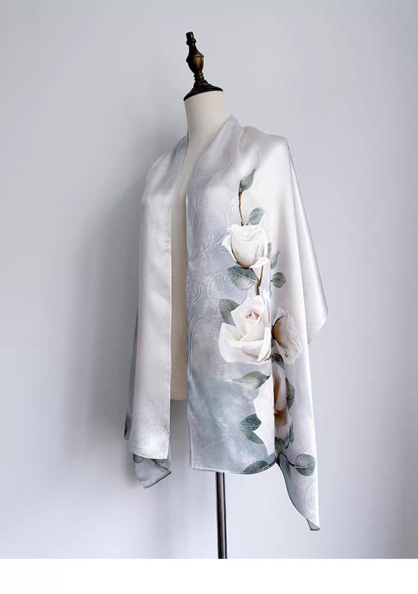 Guofeng Silk Scarf – Traditional Chinese Print Scarf for Hanfu, Qipao & Daily Wear