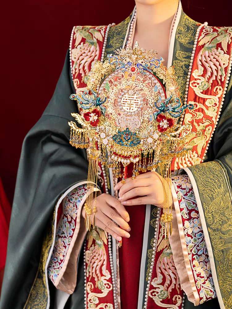 Double Happiness Wedding Fan – Traditional Chinese Bridal Fan, Perfect for Gifting