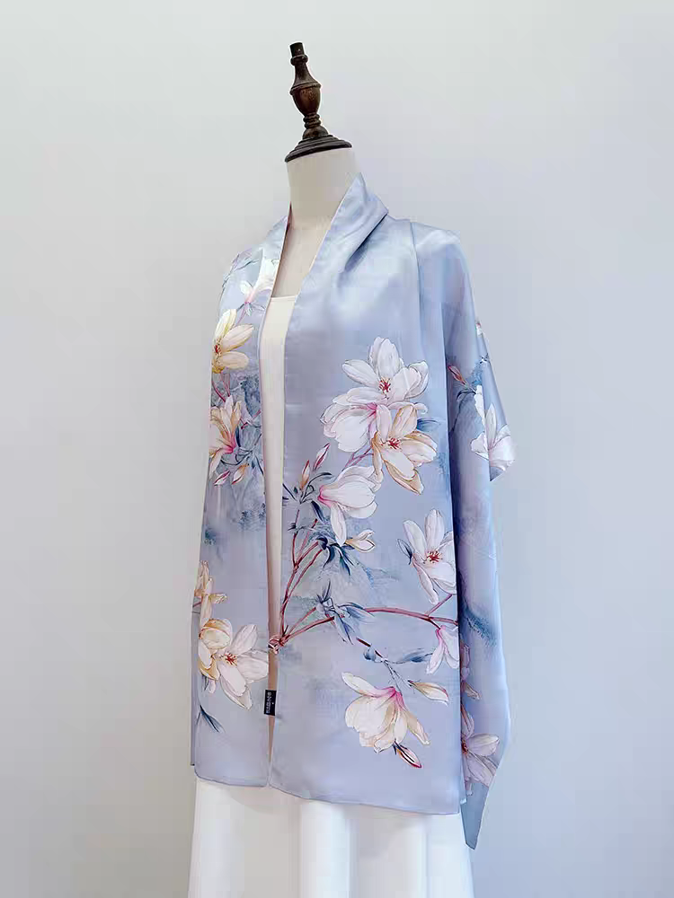 Guofeng Silk Scarf – Traditional Chinese Print Scarf for Hanfu, Qipao & Daily Wear