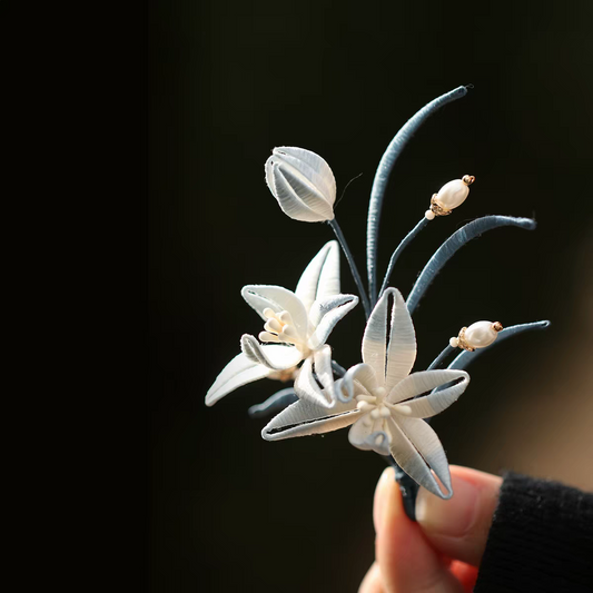 Chinese Twined Flower Hair Clip (Chanhua) – Intangible Cultural Heritage Silk Hairpin, Handmade Hair Accessory