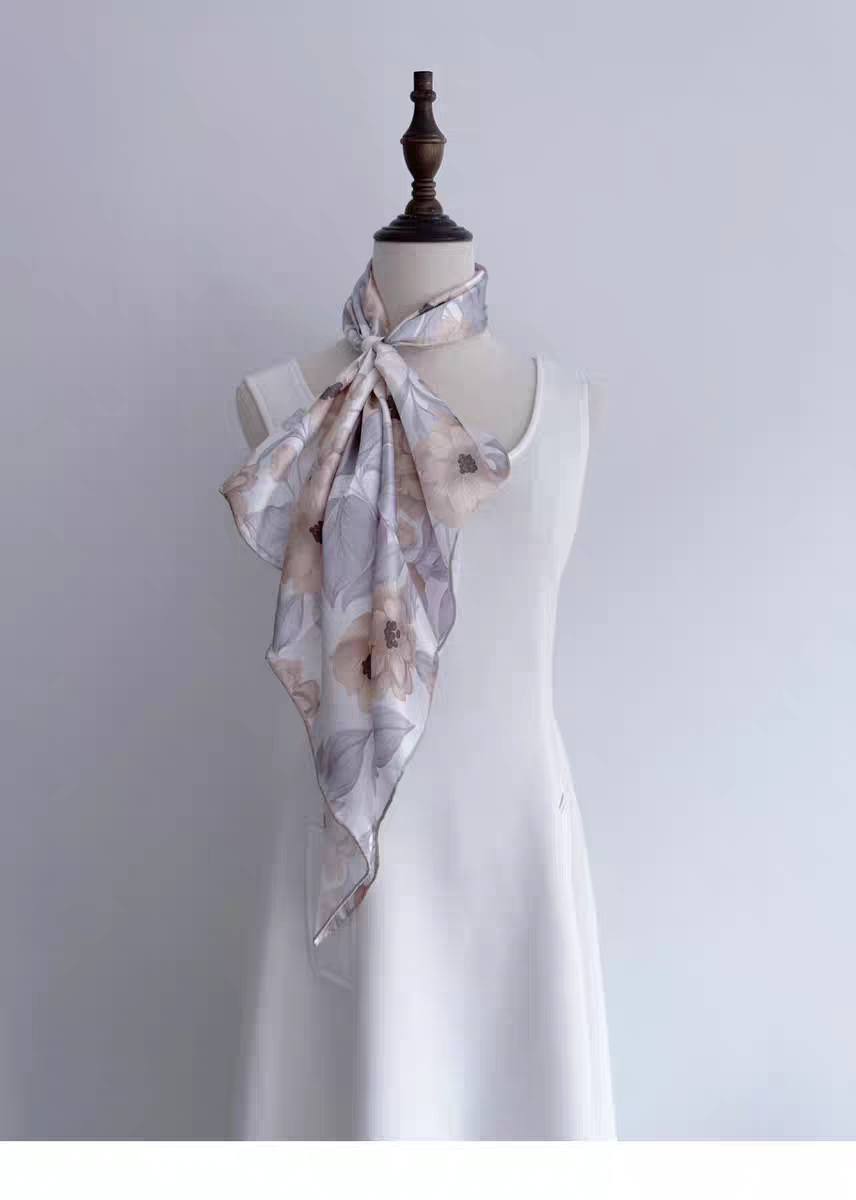 Guofeng Silk Scarf – Traditional Chinese Print Scarf for Hanfu, Qipao & Daily Wear