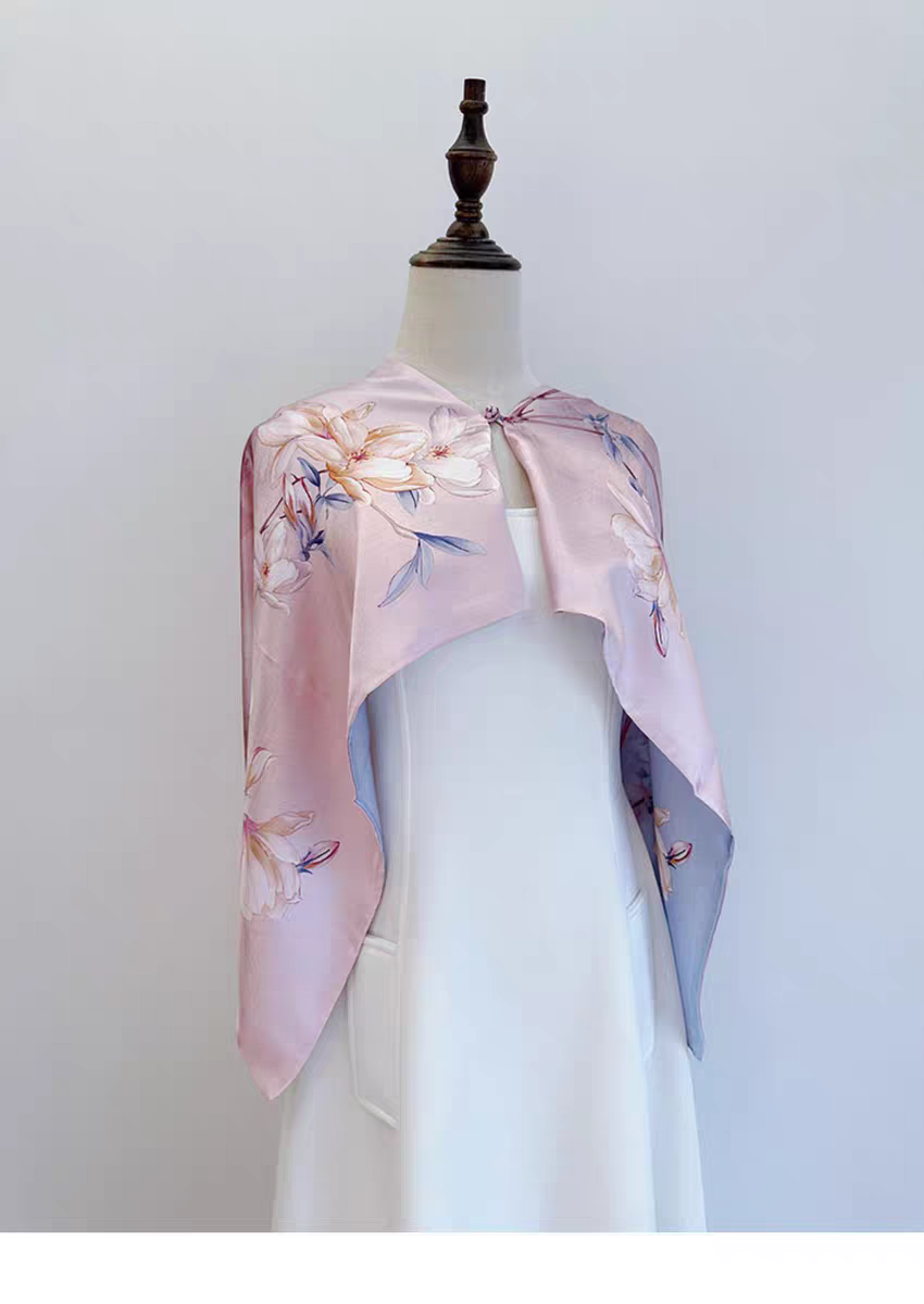 Guofeng Silk Scarf – Traditional Chinese Print Scarf for Hanfu, Qipao & Daily Wear