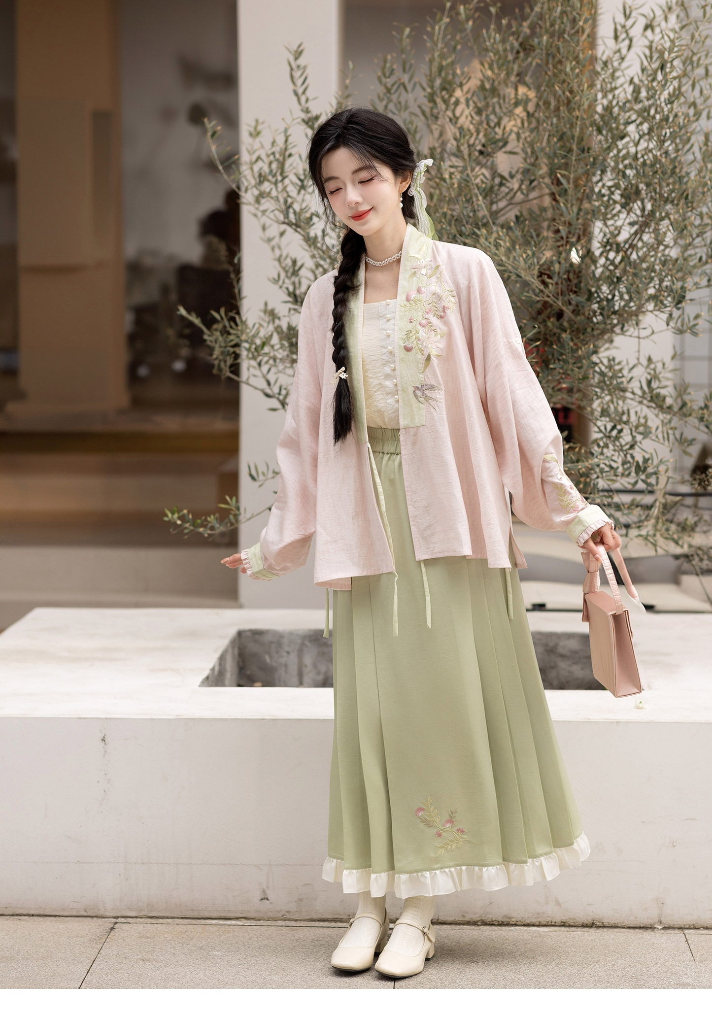 Summer Daily Hanfu – Stay Cool and Look Beautiful
