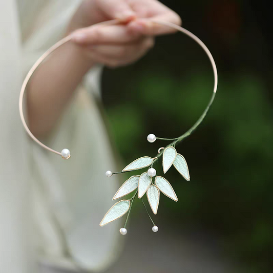 Traditional Chinese Necklace Collar (Xiang Quan)