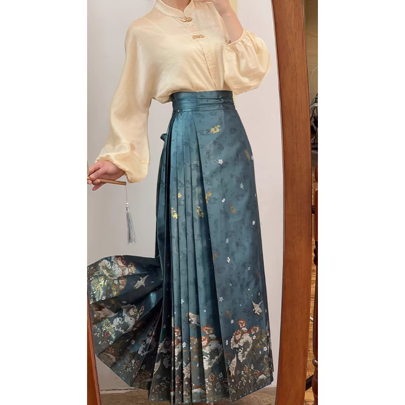 Skirt berwajah kuda dengan SL