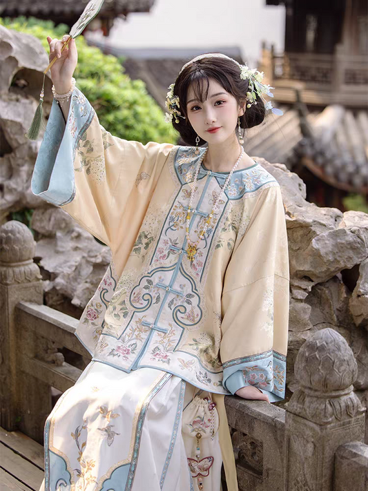 Hanfu Wanita Dinasti Qing – Pakaian Tradisional Cina yang Elegan saiz SL