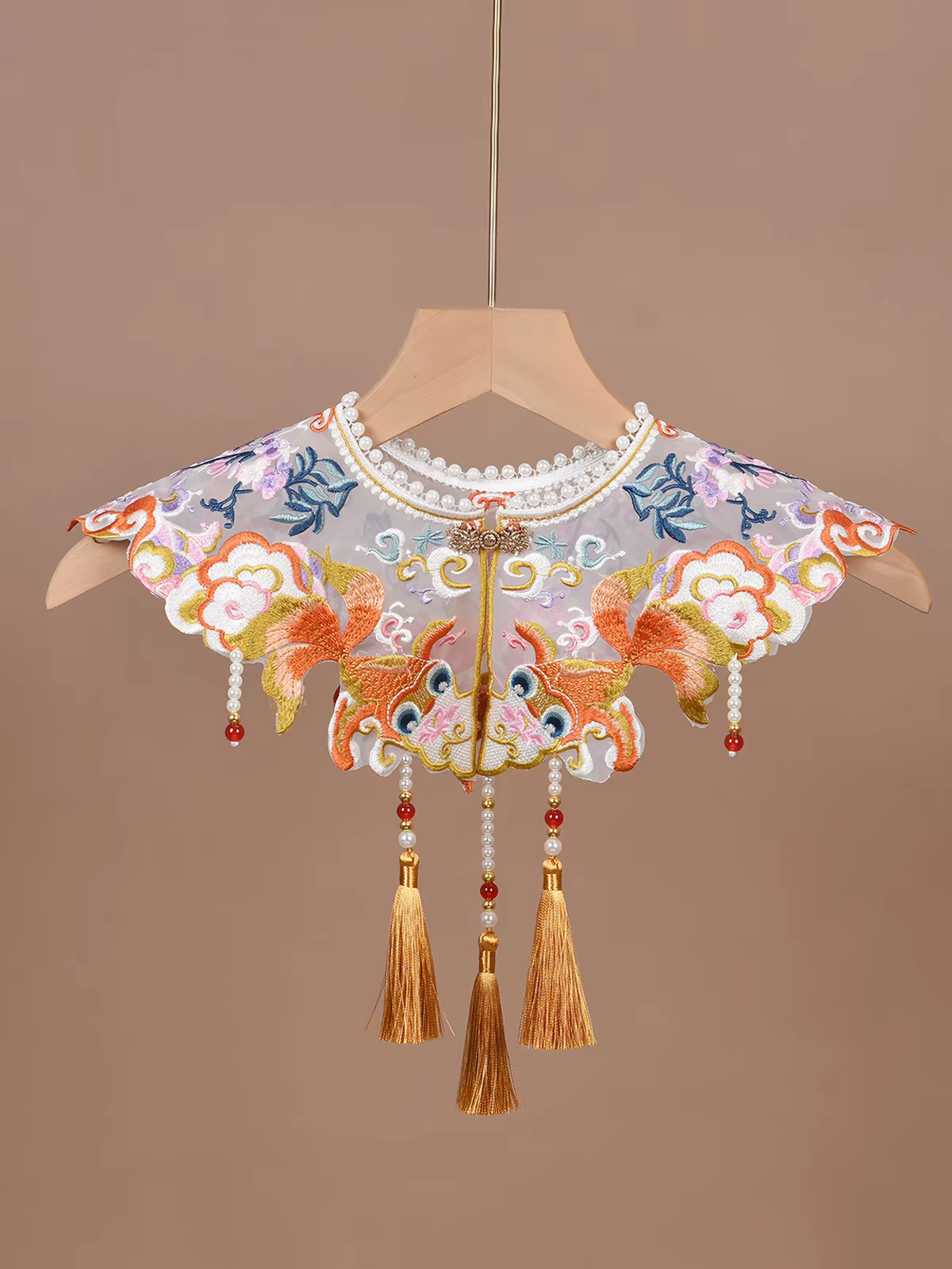云肩Yunjian Chinese Cloud Collar – Traditional Embroidered Cape for Hanfu & Qipao