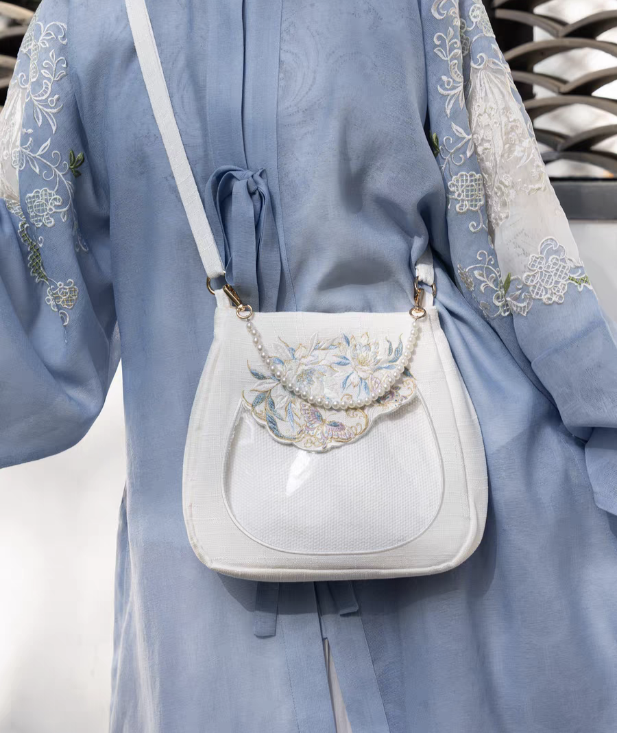 Antique style handbag古风手提包