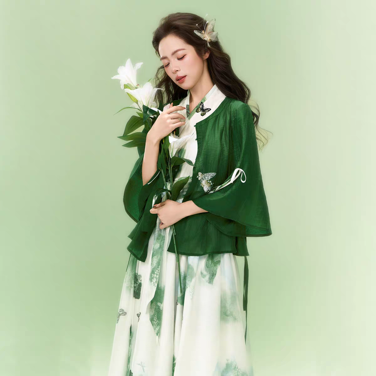 Modern Hanfu-inspired two-piece dress