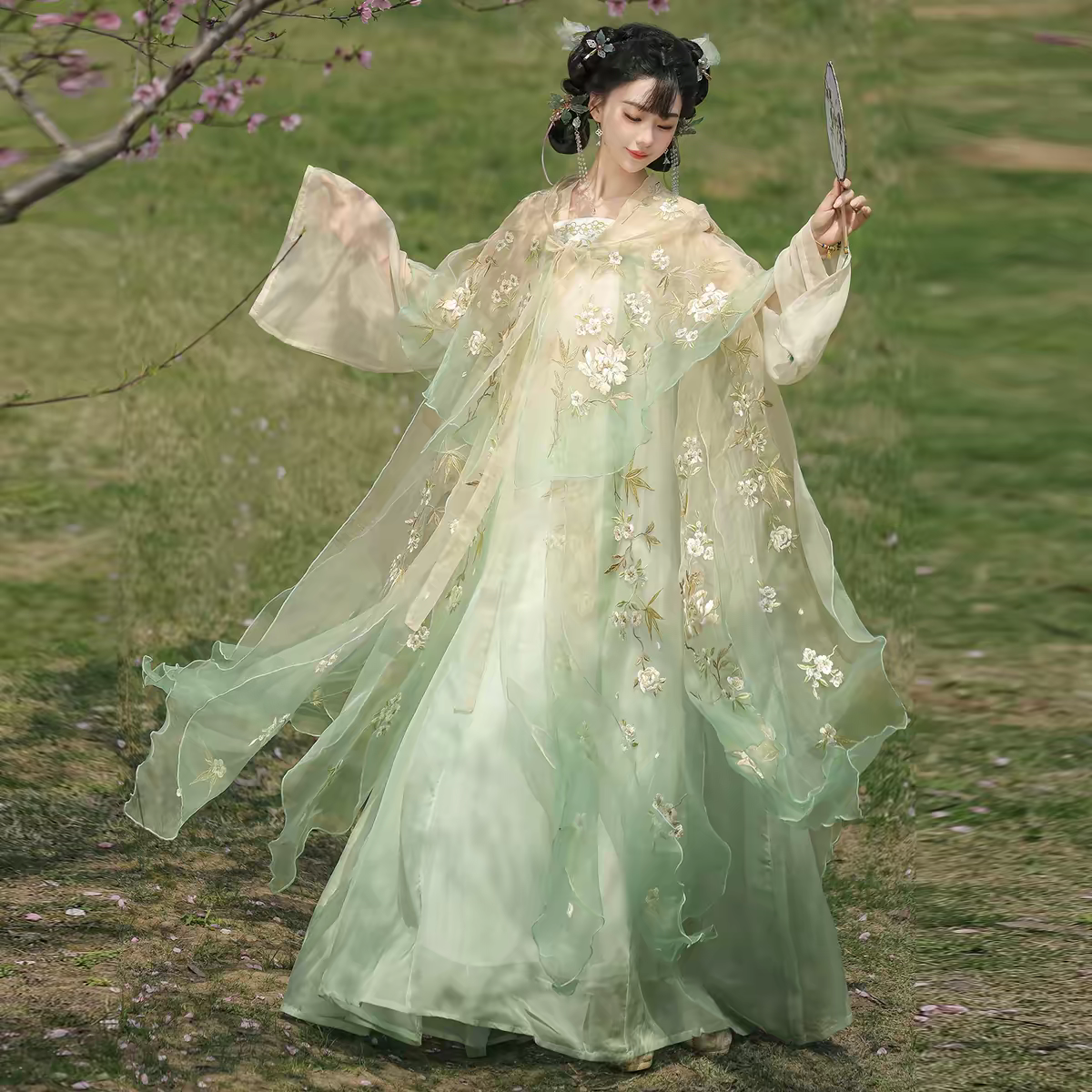 Tang Dynasty Style Chest-High Ruqun, Embroidered Oversleeves & Cloak Set – Ethereal Fairy-Core for Spring/Summer